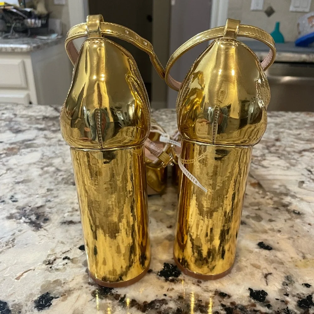 Chelsea & Violet Gold Metallic Platform Sandals